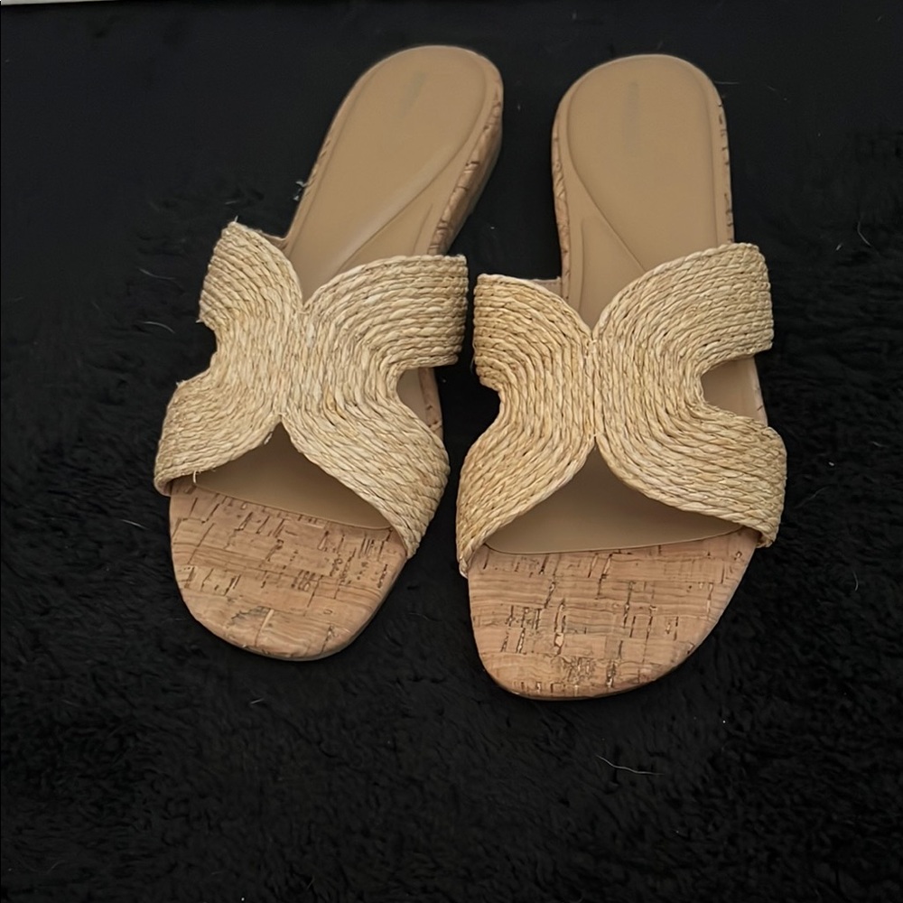 Easy Spirit Cream Sandals with Woven Design